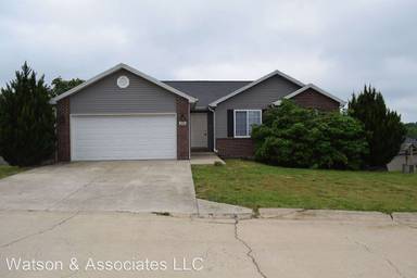 Main picture of 200 Fritts Cir