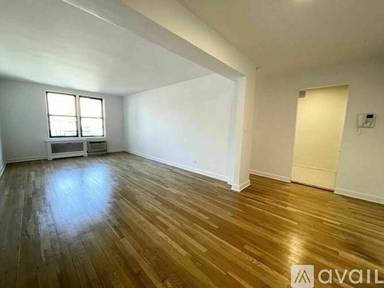 Main picture of 1360 York Ave