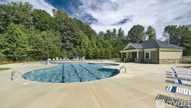 Main picture of 2031 Longshadow St