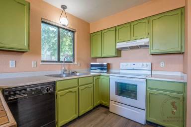 Main picture of 507 S Broadway