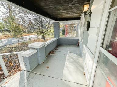 Main picture of 2230 Woodlawn Ave