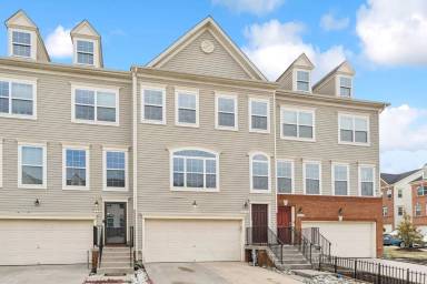 Main picture of 8705 Sagebrush Ln