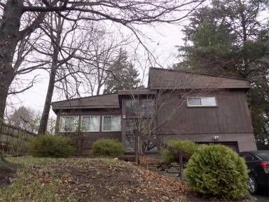 Main picture of 152 Glenfield Dr