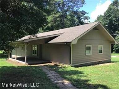 Main picture of 440 Townsend Rd