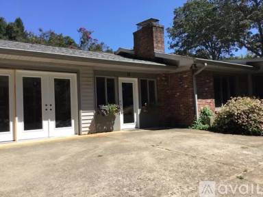 Main picture of 12 Wellspring Ln