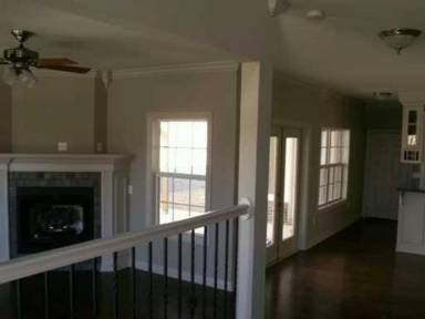 Main picture of 611 N Tennyson Ln