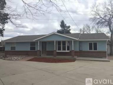 Main picture of 1883 S Chester Cir