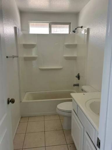Main picture of 14492 Moon Valley St