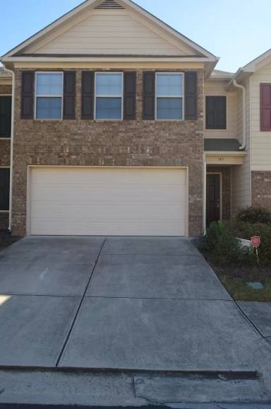 Main picture of 345 Oaktown Pl