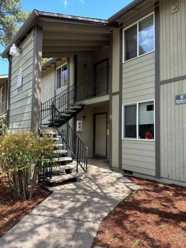 Main picture of 13410 SE Powell Blvd