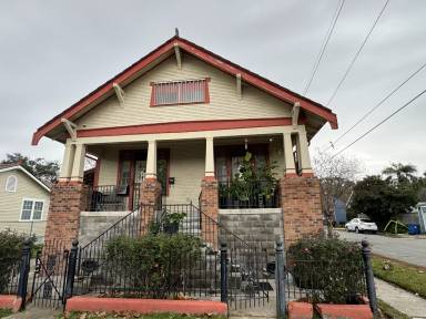 Main picture of 1403 Lesseps St