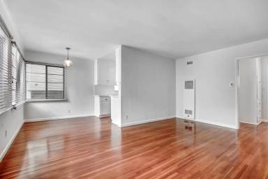 Main picture of 842 2nd St