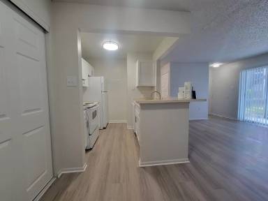 Main picture of 3822 Bay Club Circle