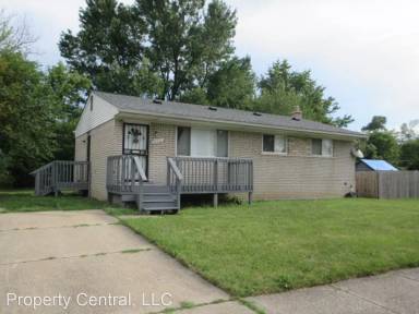 Main picture of 28521 Oakwood St