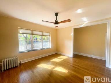 Main picture of 2536 W Hutchinson St
