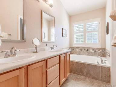 Main picture of 8374 Deframe Ct