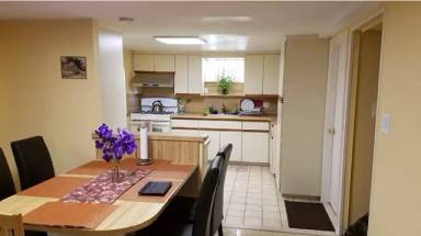 Main picture of 211 E Maujer St