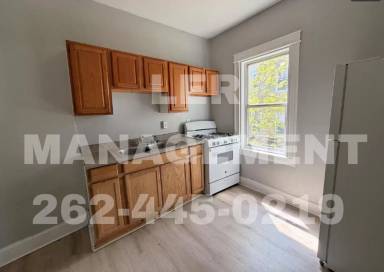Main picture of 1533 Winslow St