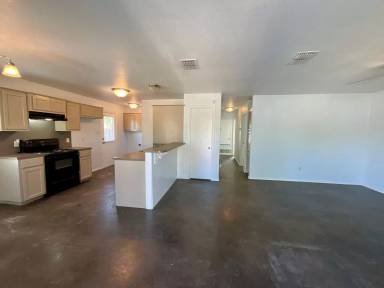 Main picture of 2511 Louisville Ave
