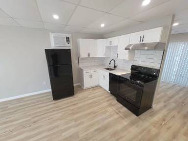Main picture of 2643 Pinehurst Ave