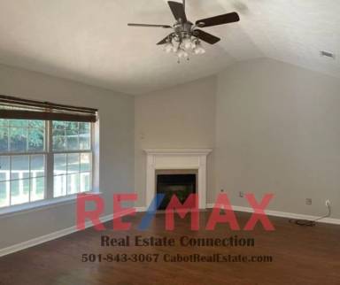 Main picture of 15 Porsche Dr