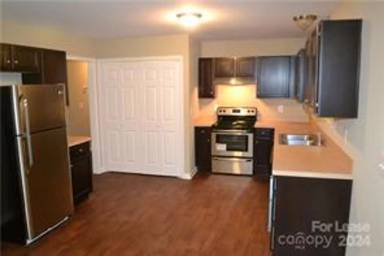Main picture of 2919 Archdale Dr