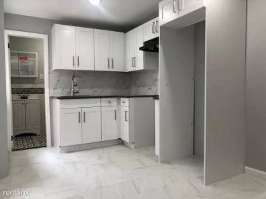 Main picture of 174 Hopkins Ave