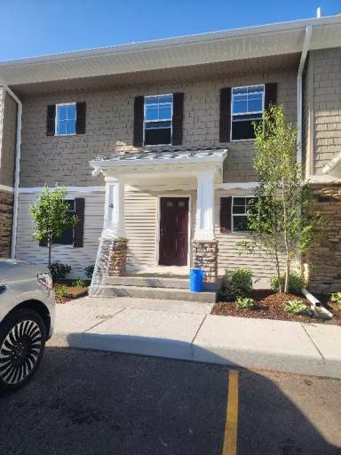 Main picture of 1542 Simsbury St