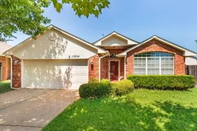 Main picture of 13616 Prairie View Ln