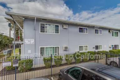 Main picture of 3689 Myrtle Ave