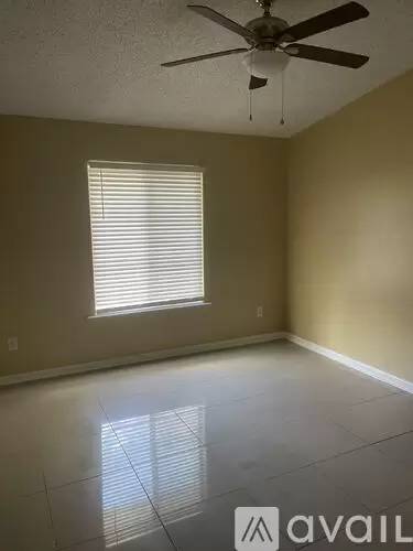 Main picture of 1402 Ellis Trace Dr W