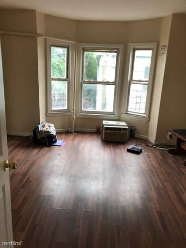 Main picture of 185 W 238th St