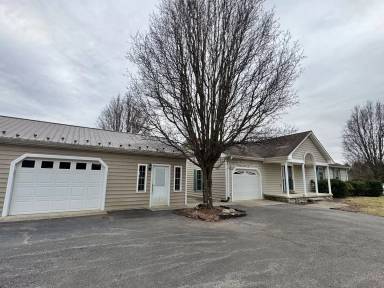 Main picture of 45 Periwinkle Rd