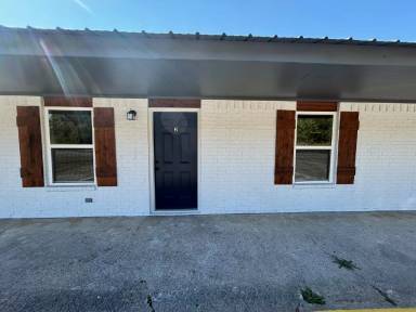 Main picture of 206 W Leftwich