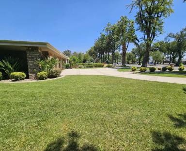 Main picture of 1569 N Euclid Ave