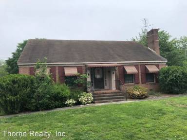 Main picture of 325 N Howell St