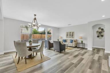 Main picture of 9452 White Horse Way