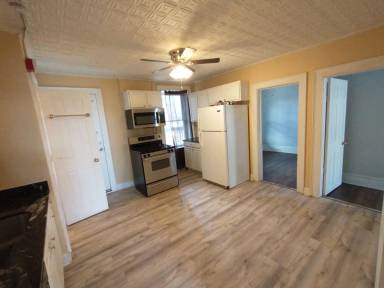 Main picture of 300 Hampden St