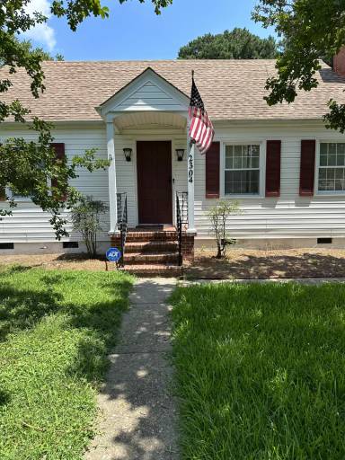 Main picture of 2304 Wildwood Rd