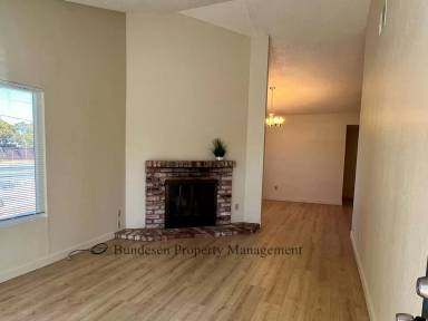 Main picture of 101 Bond Ave