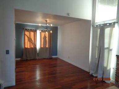 Main picture of 3048 Dearborn Ave