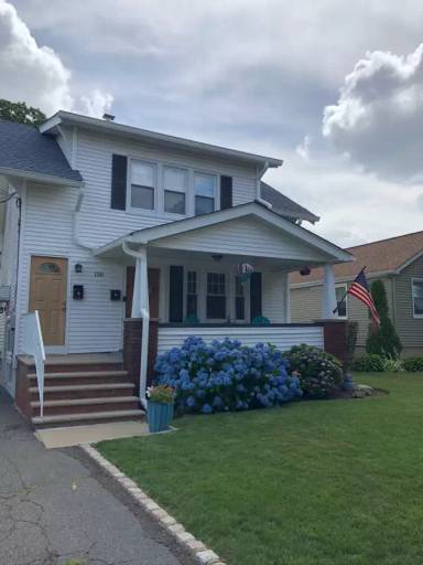 Main picture of 120 Frederick Ave