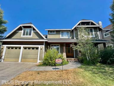 Main picture of 3350 NE Sandalwood Dr