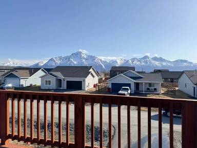 Main picture of 1030 E Mountain Peak Loop