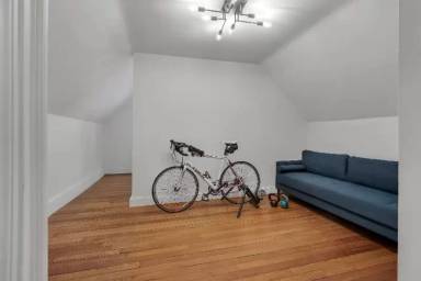 Main picture of 511 Angell St