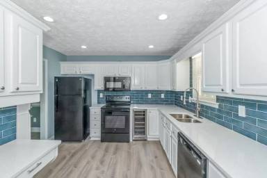 Main picture of 80 Shelby Oaks Trl