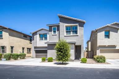 Main picture of 2825 S Luther