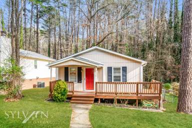 Main picture of 2716 Shaftsbury St