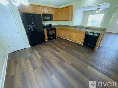 Main picture of 142 Harper Ave