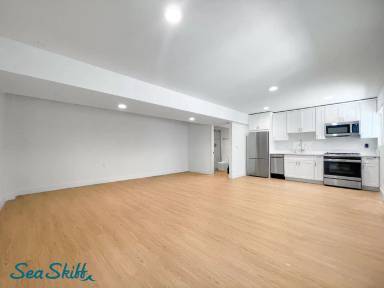 Main picture of 150 10th St